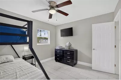 10420 N 22nd Street, Tampa, FL 33612 - Photo 13