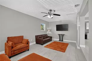 10420 N 22nd St, Tampa, FL 33612 - Photo 5