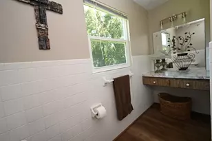 35833 Lakeshore Dr, Dade City, FL 33525 - Photo 25