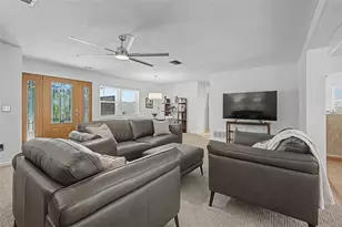 1666 Souvenir Dr, Clearwater, FL 33755 - Photo 19