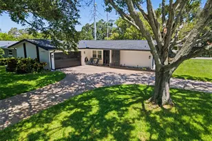 1666 Souvenir Dr, Clearwater, FL 33755 - Photo 1
