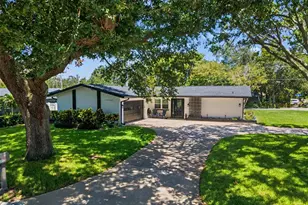 1666 Souvenir Dr, Clearwater, FL 33755 - Photo 11