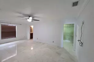 3927 E Eden Roc Cir, Tampa, FL 33634 - Photo 11