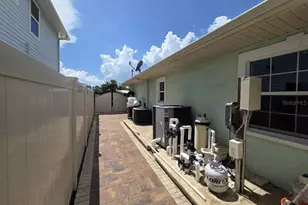 3927 E Eden Roc Cir, Tampa, FL 33634 - Photo 21