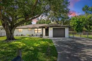 2874 Davis Blvd, Sarasota, FL 34237 - Photo 1