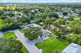 2874 Davis Blvd, Sarasota, FL 34237 - Photo 23