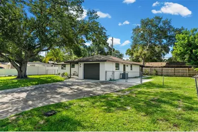 2874 Davis Boulevard, Sarasota, FL 34237 - Photo 17