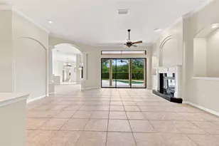 10609 Cheval Pl, Bradenton, FL 34202 - Photo 11