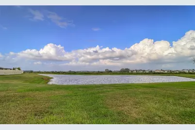 8694 Parsons Hill Boulevard, Wesley Chapel, FL 33545 - Photo 3