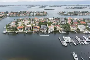 6113 Pasadena Point Blvd, Gulfport, FL 33707 - Photo 9