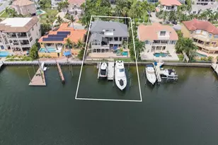 6113 Pasadena Point Blvd, Gulfport, FL 33707 - Photo 1