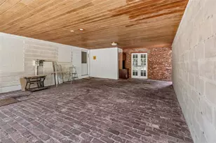 909 Tomlinson Dr, Lutz, FL 33549 - Photo 49