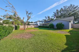 9309 Hampshire Park Dr, Tampa, FL 33647 - Photo 37