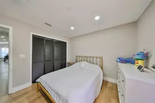 9309 Hampshire Park Dr, Tampa, FL 33647 - Photo 27