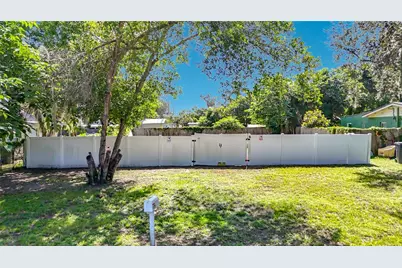 11707 Carver St, Thonotosassa, FL 33592 - Photo 1