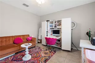 7420 Pearly Everlasting Ave, Tampa, FL 33619 - Photo 9
