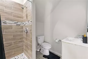 7420 Pearly Everlasting Ave, Tampa, FL 33619 - Photo 21