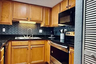 724 Haven Pl, Tarpon Springs, FL 34689 - Photo 19