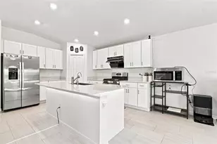 34701 Rainville Loop, Zephyrhills, FL 33541 - Photo 15