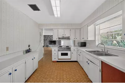 601 Winham Street, Tampa, FL 33619 - Photo 11
