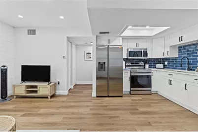 9895 1st Street E #5, Treasure Island, FL 33706 - Photo 9