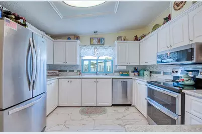 214 Dolphin Drive N, Oldsmar, FL 34677 - Photo 9