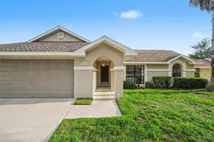 37147 Foxrun Pl, Zephyrhills, FL 33542 - Photo 1