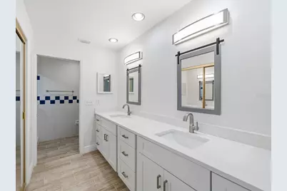 15446 E Pond Woods Drive #15446, Tampa, FL 33618 - Photo 31