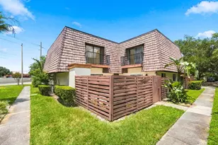 15446 E Pond Woods Dr, Tampa, FL 33618 - Photo 1