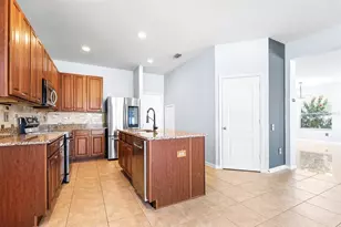 30419 Randall Manor St, Wesley Chapel, FL 33545 - Photo 11