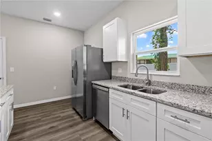 5013 Finders Ct, Tampa, FL 33617 - Photo 13