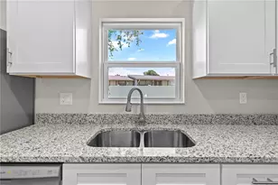 5013 Finders Ct, Tampa, FL 33617 - Photo 17