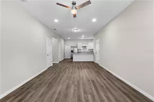 5013 Finders Ct, Tampa, FL 33617 - Photo 9