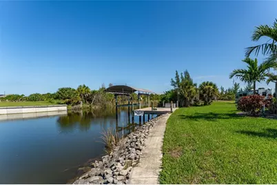 10650 Poughkeepsie Circle, Port Charlotte, FL 33981 - Photo 57