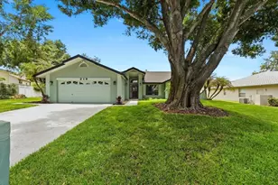 218 Lake Hartridge Dr NW, Winter Haven, FL 33881 - Photo 1