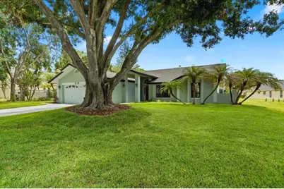 218 Lake Hartridge Drive NW, Winter Haven, FL 33881 - Photo 3