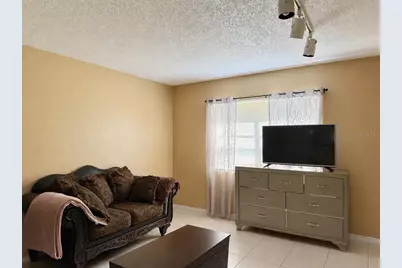 7011 Waterside Dr, Tampa, FL 33617 - Photo 11