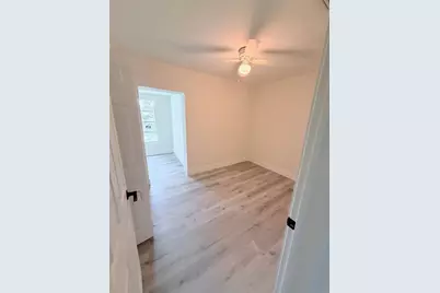10801 N Edison Avenue, Tampa, FL 33612 - Photo 19