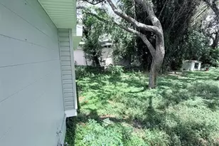 10801 N Edison Ave, Tampa, FL 33612 - Photo 17