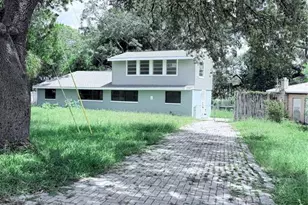 10801 N Edison Ave, Tampa, FL 33612 - Photo 5