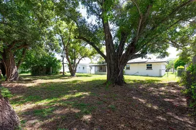 1516 Country Lane W, Clearwater, FL 33759 - Photo 13