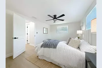 8718 94th St, Seminole, FL 33777 - Photo 25