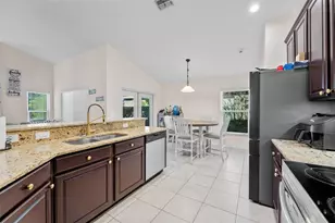 18843 Maisons Dr, Lutz, FL 33558 - Photo 13