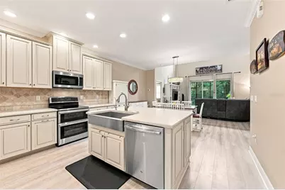 8738 Terracina Lake Drive, Tampa, FL 33625 - Photo 5