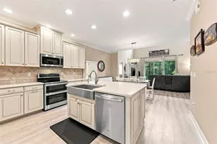 8738 Terracina Lake Dr, Tampa, FL 33625 - Photo 5