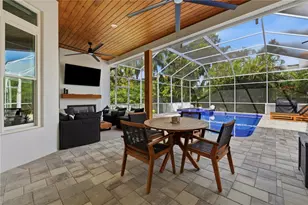 6128 Pasadena Point Blvd, Gulfport, FL 33707 - Photo 17