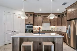 33406 Herds Hallow Wy, Wesley Chapel, FL 33545 - Photo 3