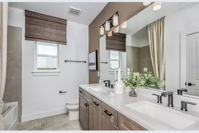 33406 Herds Hallow Way, Wesley Chapel, FL 33545 - Photo 21