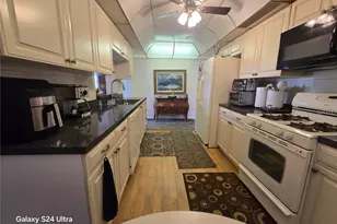 8186 Terrace Garden Dr N, Saint Petersburg, FL 33709 - Photo 21