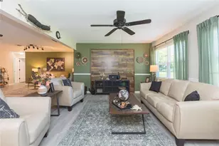 8423 Pebble Dr, Port Richey, FL 34668 - Photo 15
